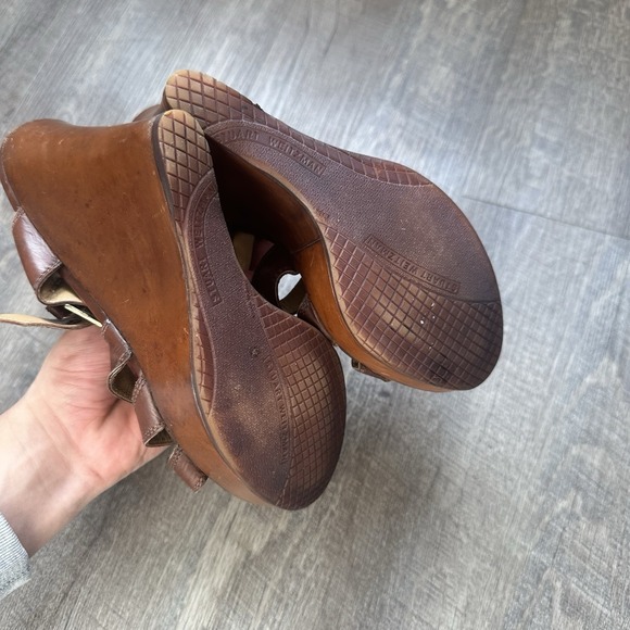 Stuart Weitzman Brown Leather Cork Wedge Sandals Size 7 1 / 2 Women's - Picture 8 of 8